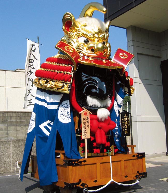 唐津神社 様 十番曳山「上杉謙信の兜」